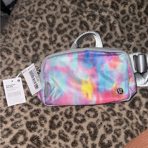 tie dye lululemon belt bag - Picture 1 of 2